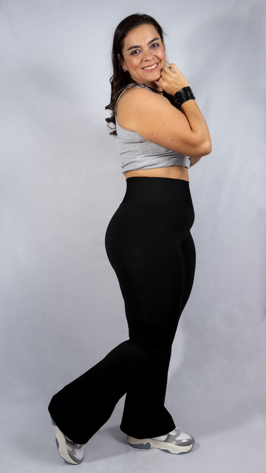PANTALÓN SEMICAMPANA TELA SÚPLEX GRIS