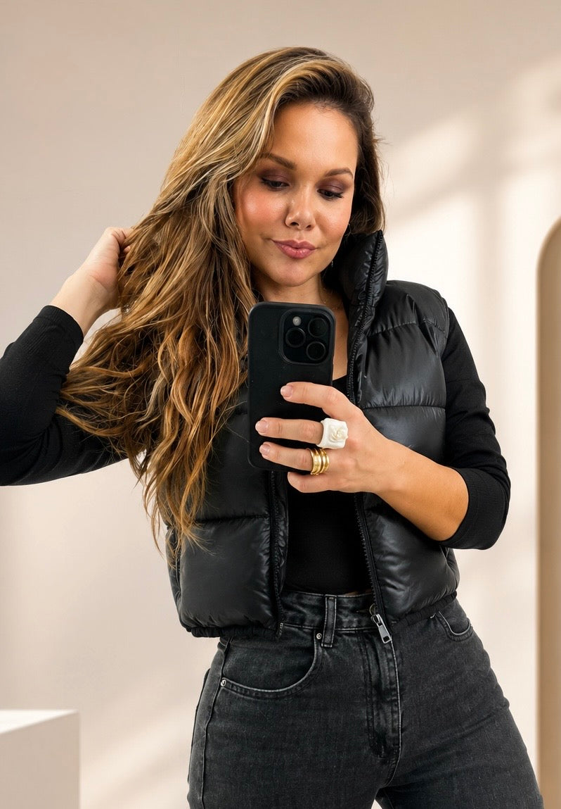 CHALECO CROP NEGRO