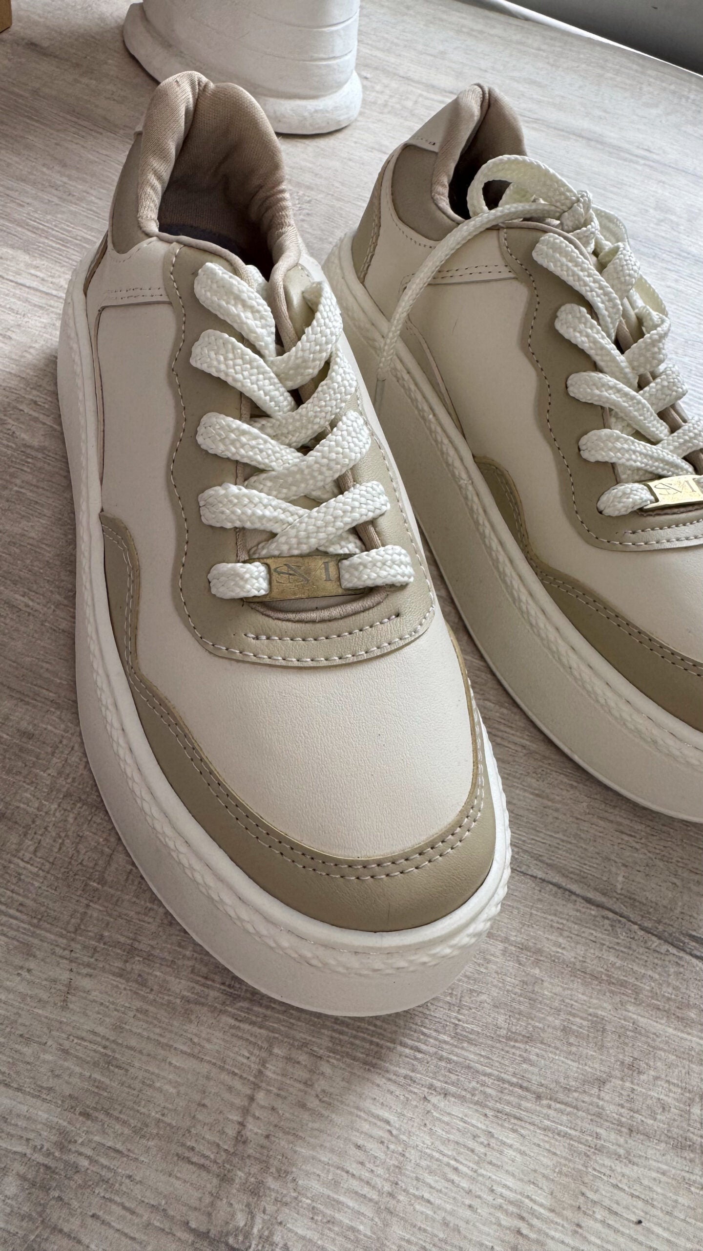 TENNIS BEIGE
