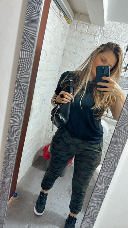 COMBO CAMISETA + JOGGER CAMUFLADO VERDE